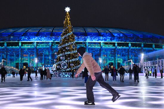 Открытие катка в "Лужниках"