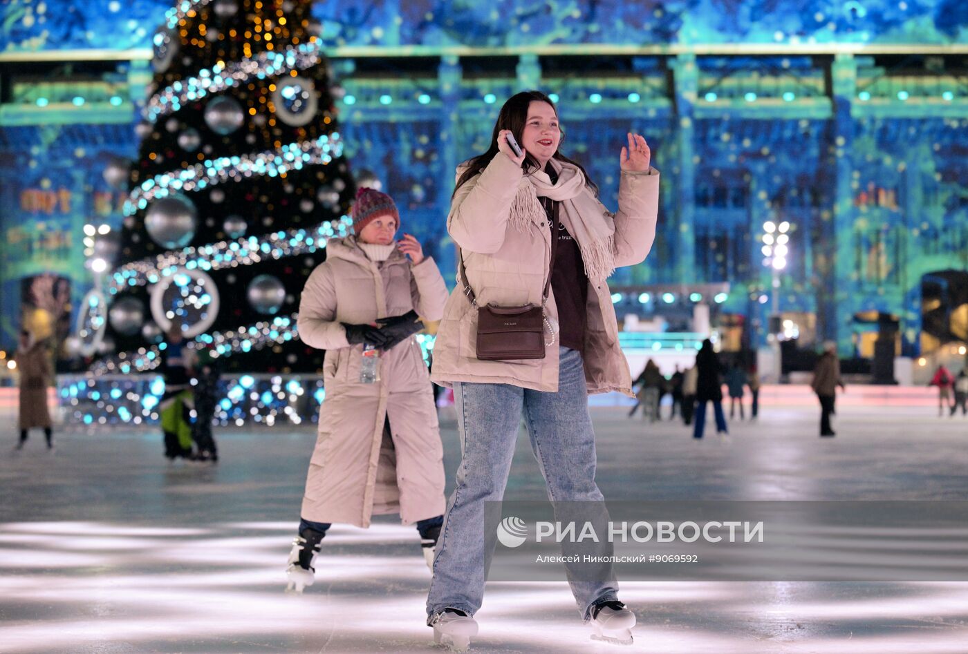 Открытие катка в "Лужниках"