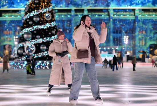 Открытие катка в "Лужниках"