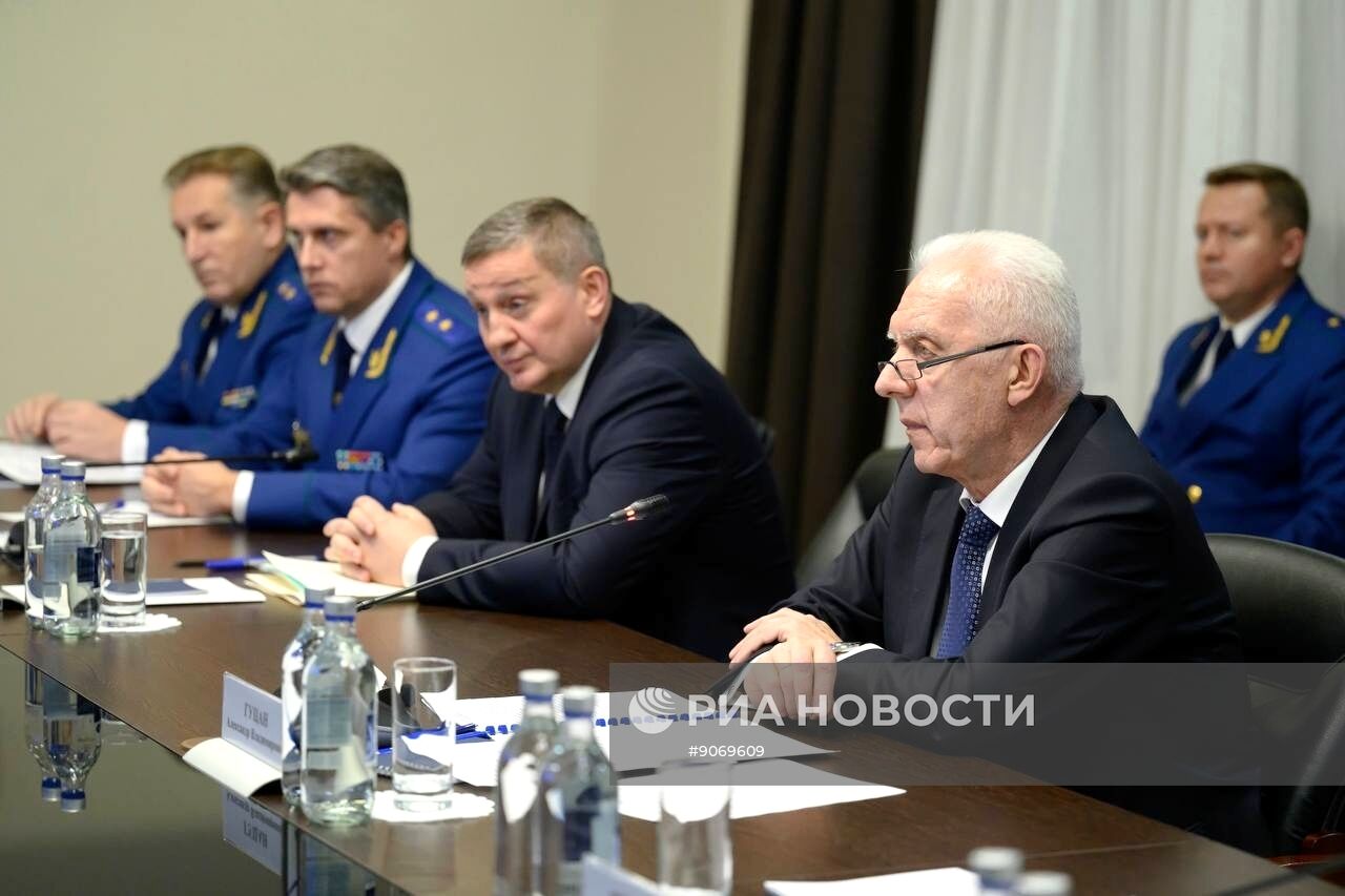 Генеральный прокурор Гуцан проводит в Волгограде личный прием граждан