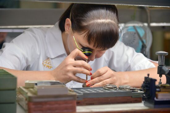 Работа  "Златоустовского часового завода"