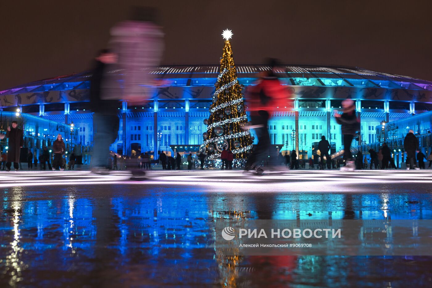 Открытие катка в "Лужниках"