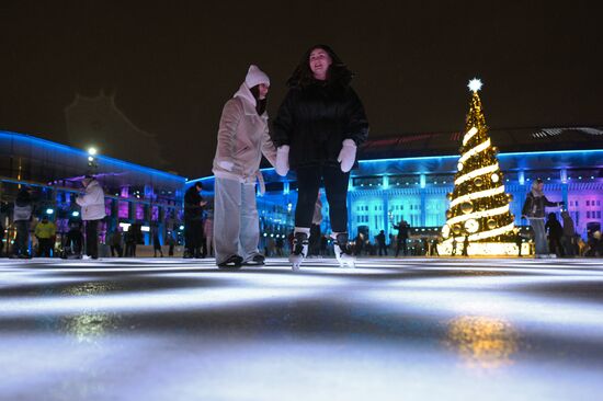 Открытие катка в "Лужниках"