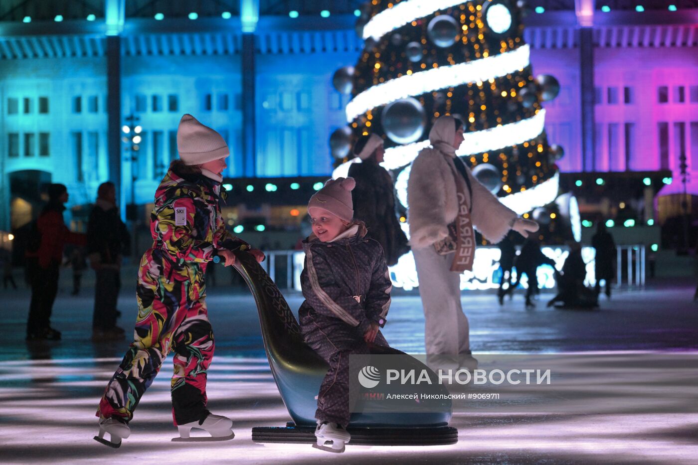 Открытие катка в "Лужниках"