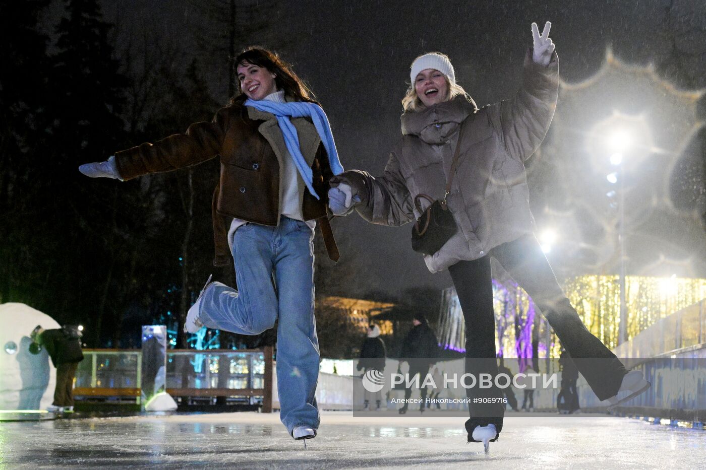 Открытие катка в "Лужниках"