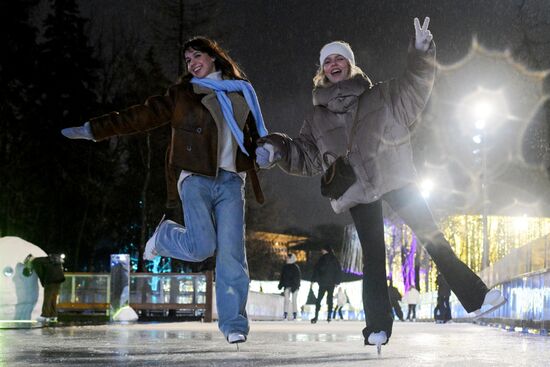 Открытие катка в "Лужниках"