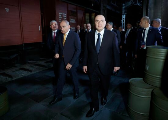 Премьер-министр Михаил Мишустин и главы правительств ЕАЭС посетили экспозицию музея "Атом" на ВДНХ