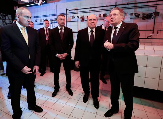 Премьер-министр Михаил Мишустин и главы правительств ЕАЭС посетили экспозицию музея "Атом" на ВДНХ