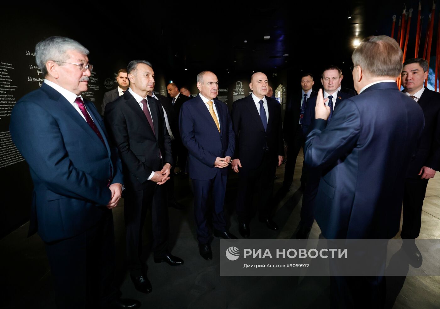 Премьер-министр Михаил Мишустин и главы правительств ЕАЭС посетили экспозицию музея "Атом" на ВДНХ