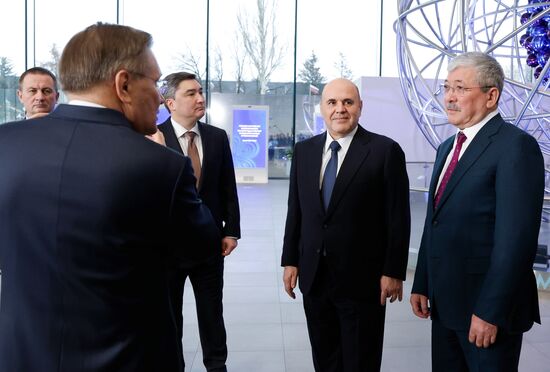 Премьер-министр Михаил Мишустин и главы правительств ЕАЭС посетили экспозицию музея "Атом" на ВДНХ