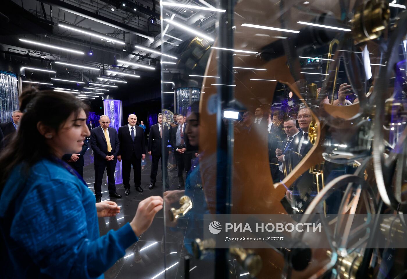 Премьер-министр Михаил Мишустин и главы правительств ЕАЭС посетили экспозицию музея "Атом" на ВДНХ