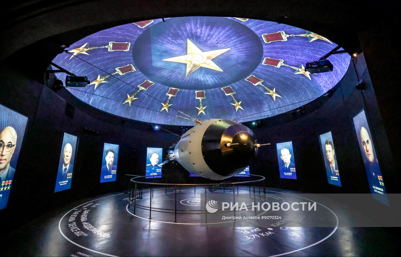 Премьер-министр Михаил Мишустин и главы правительств ЕАЭС посетили экспозицию музея "Атом" на ВДНХ