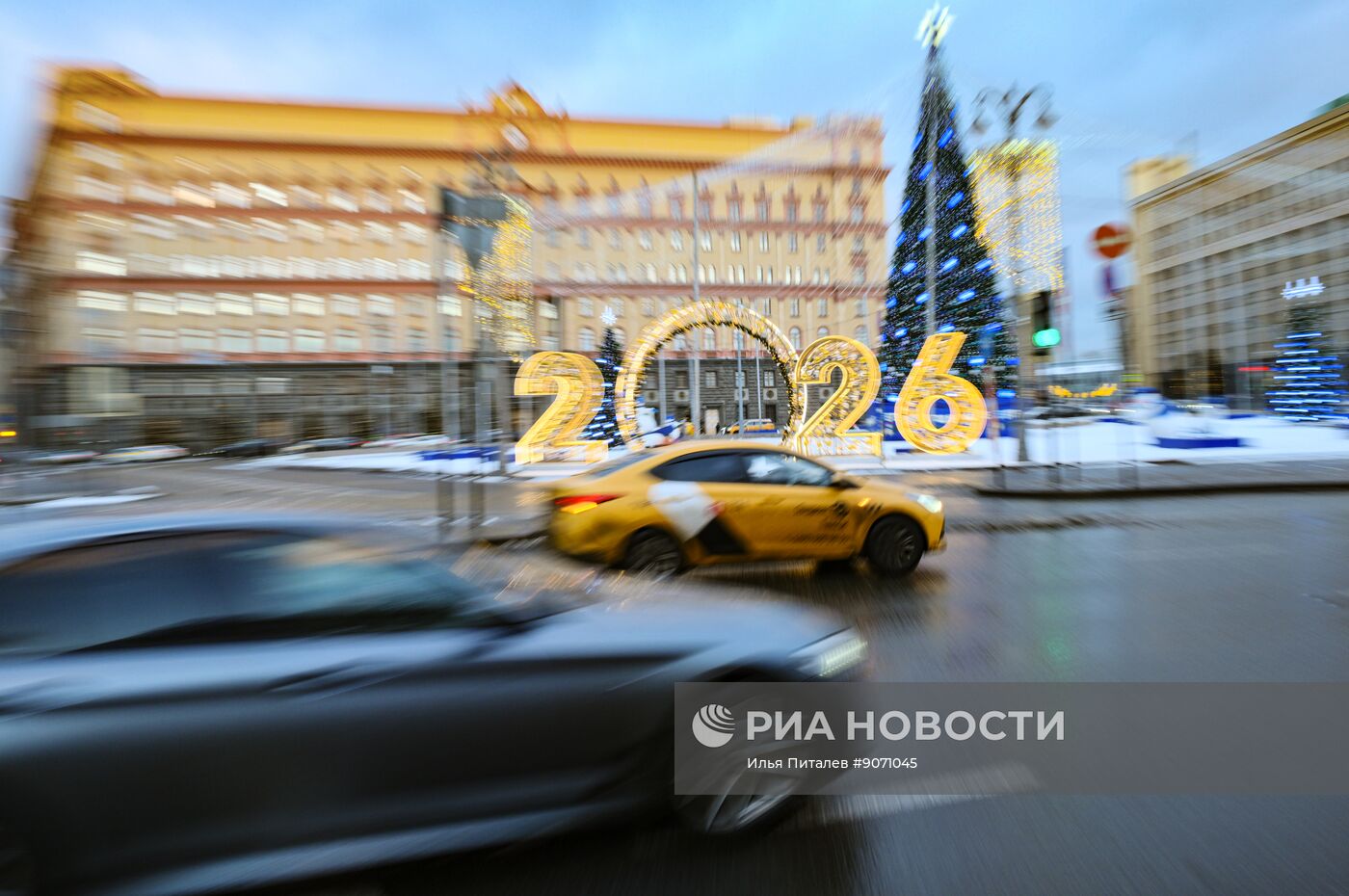 Предновогодняя Москва