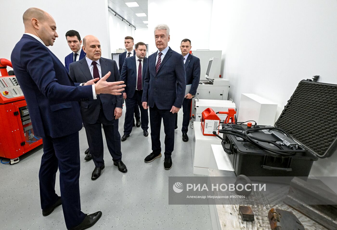 Премьер-министр Михаил Мишустин посетил Центр практической подготовки для машиностроения в Москве