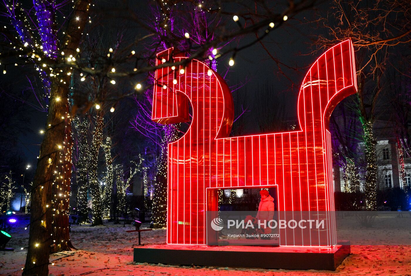 Предновогоднее украшение Москвы 