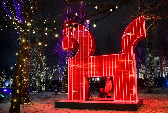 Предновогоднее украшение Москвы 