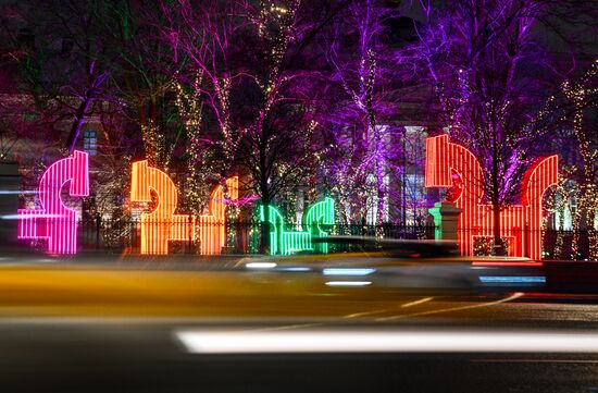 Предновогоднее украшение Москвы 