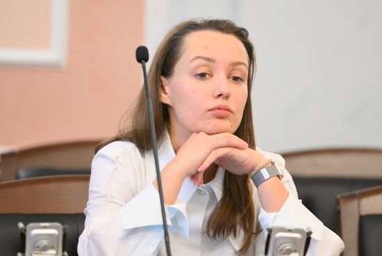 Рассмотрение жалобы  по делу о квартире певицы Долиной