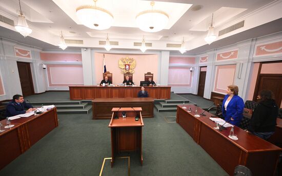 Рассмотрение жалобы  по делу о квартире певицы Долиной