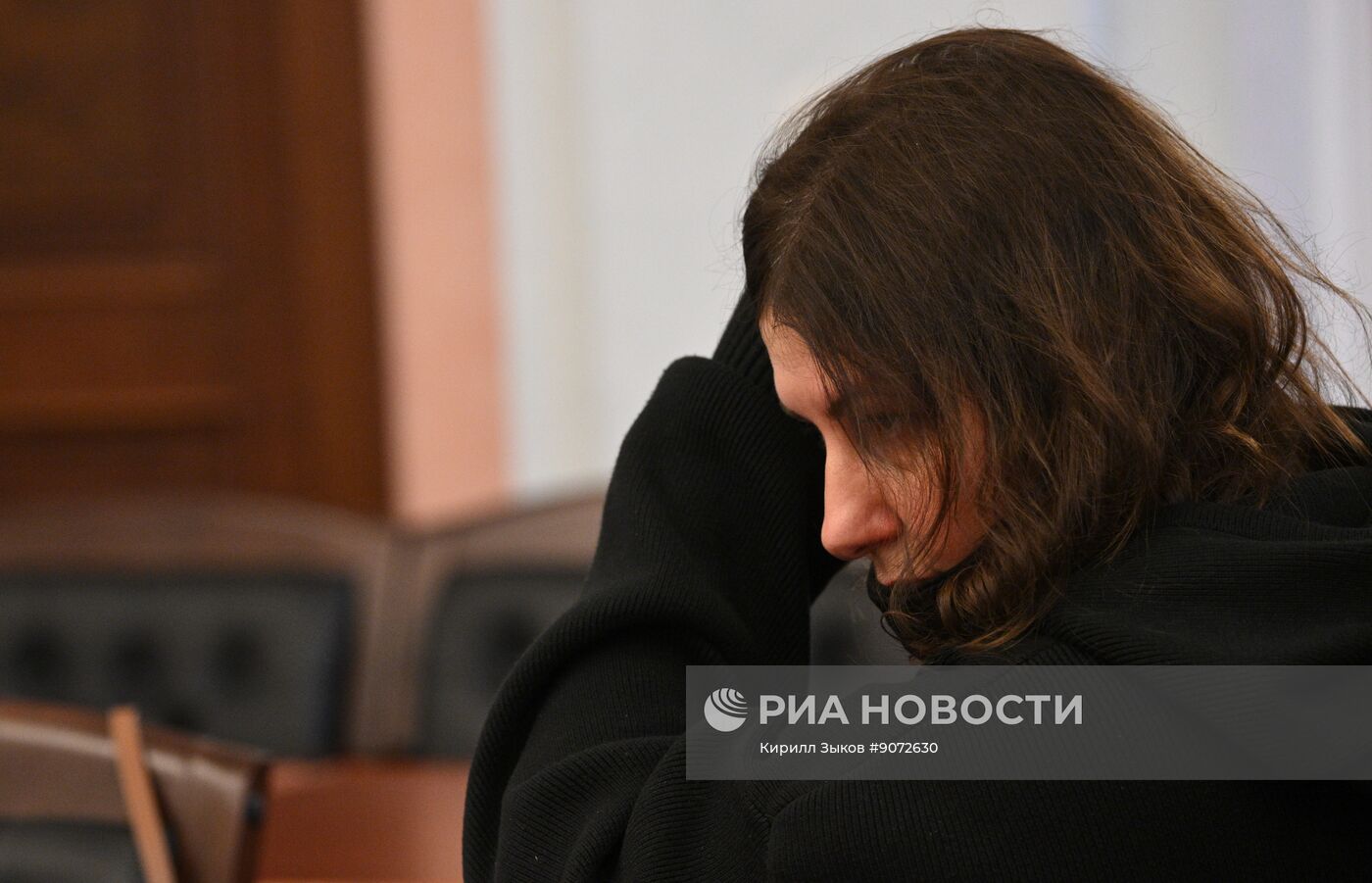 Рассмотрение жалобы  по делу о квартире певицы Долиной