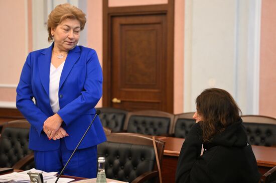 Рассмотрение жалобы по делу о квартире певицы Долиной