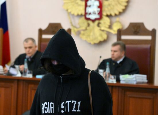 Рассмотрение жалобы по делу о квартире певицы Долиной