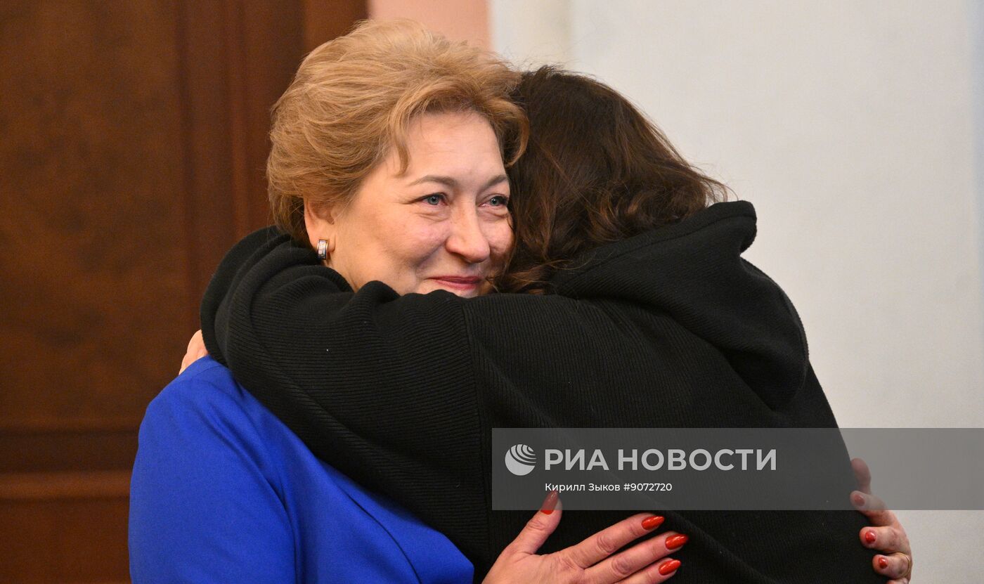 Рассмотрение жалобы по делу о квартире певицы Долиной