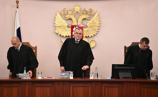 Рассмотрение жалобы  по делу о квартире певицы Долиной