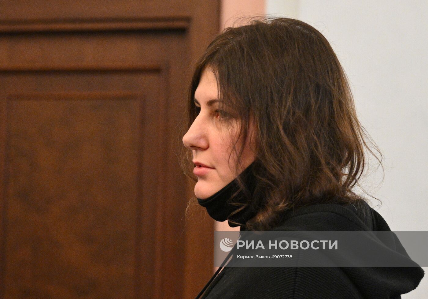 Рассмотрение жалобы  по делу о квартире певицы Долиной