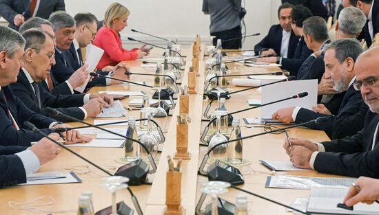 Встреча глав МИД РФ и Ирана Сергея Лаврова и Аббаса Аракчи