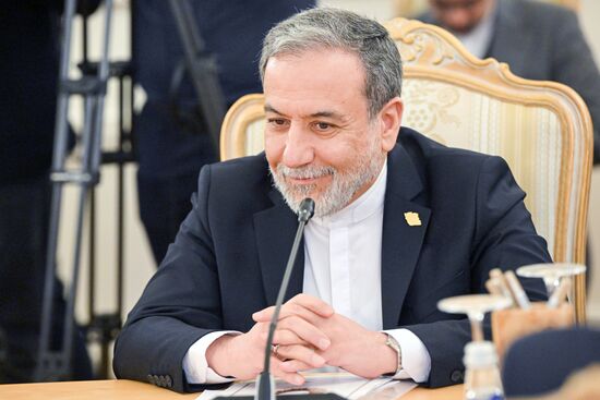 Встреча глав МИД РФ и Ирана Сергея Лаврова и Аббаса Аракчи