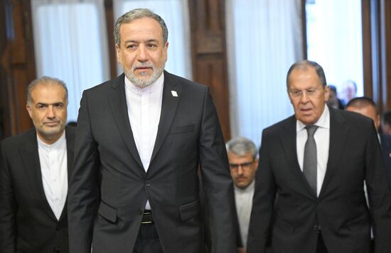 Встреча глав МИД РФ и Ирана Сергея Лаврова и Аббаса Аракчи