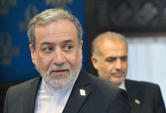 Встреча глав МИД РФ и Ирана Сергея Лаврова и Аббаса Аракчи