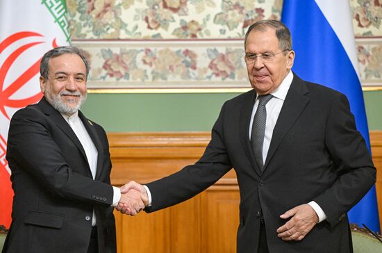 Встреча глав МИД РФ и Ирана Сергея Лаврова и Аббаса Аракчи
