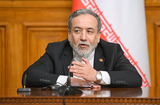 Встреча глав МИД РФ и Ирана Сергея Лаврова и Аббаса Аракчи