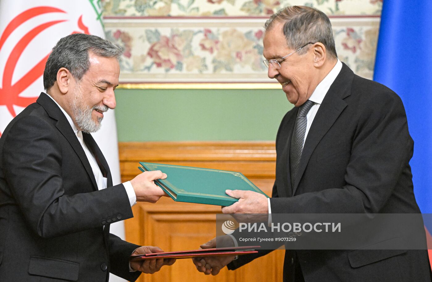 Встреча глав МИД РФ и Ирана Сергея Лаврова и Аббаса Аракчи