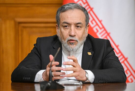 Встреча глав МИД РФ и Ирана Сергея Лаврова и Аббаса Аракчи