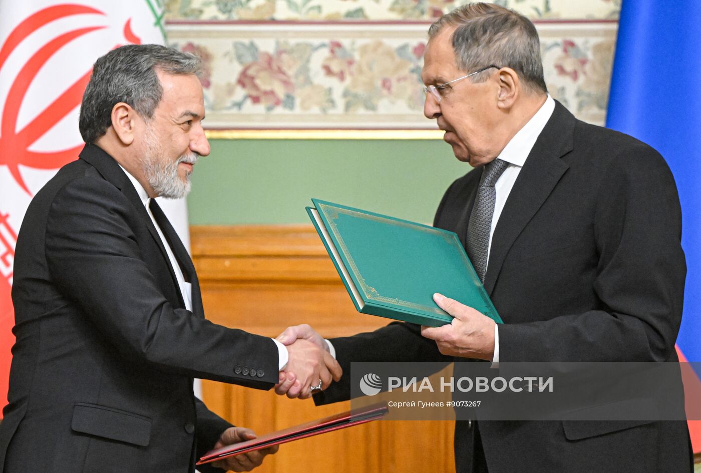 Встреча глав МИД РФ и Ирана Сергея Лаврова и Аббаса Аракчи