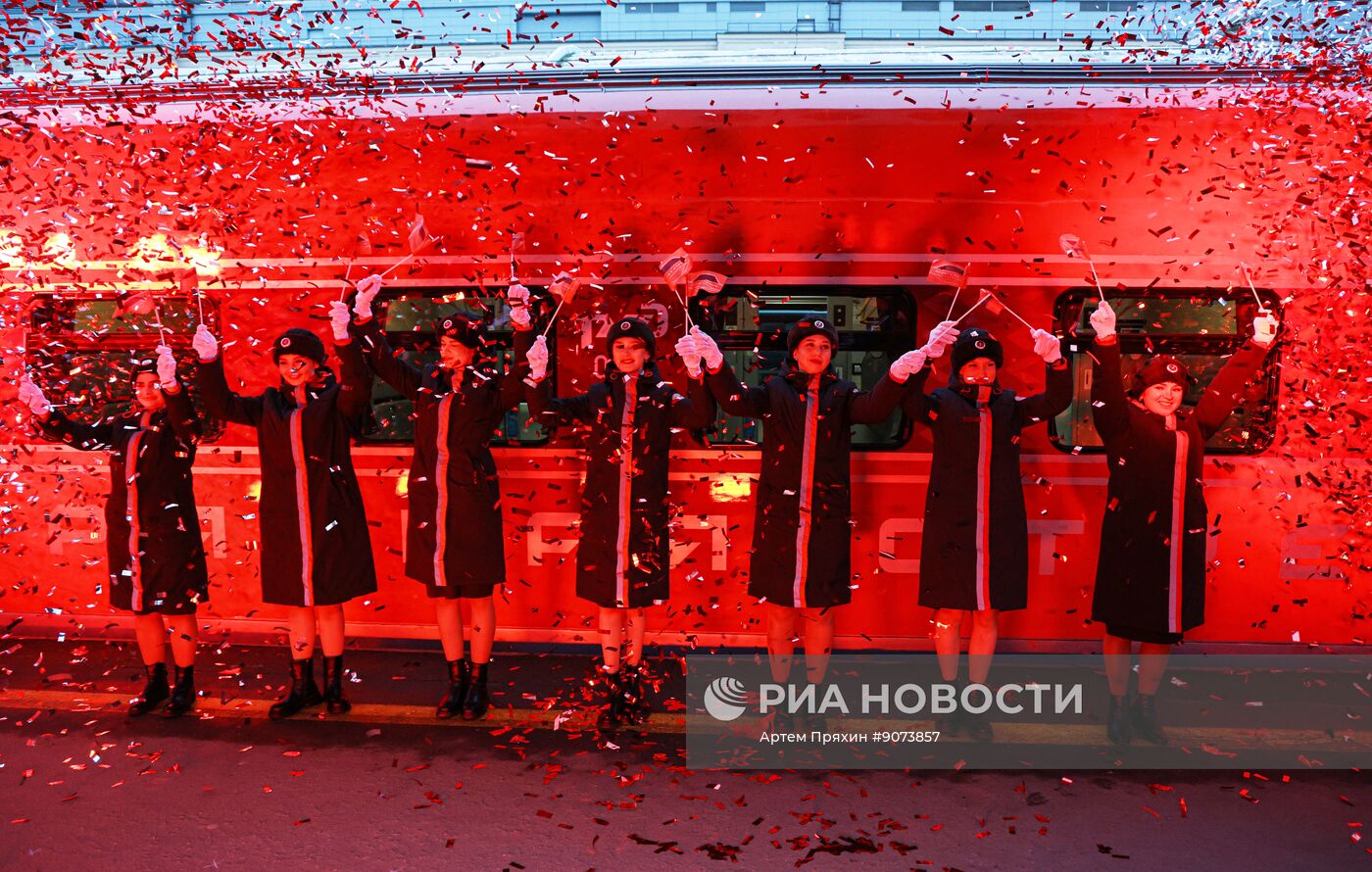 Презентация обновленного поезда "Красная стрела" в Санкт-Петербурге