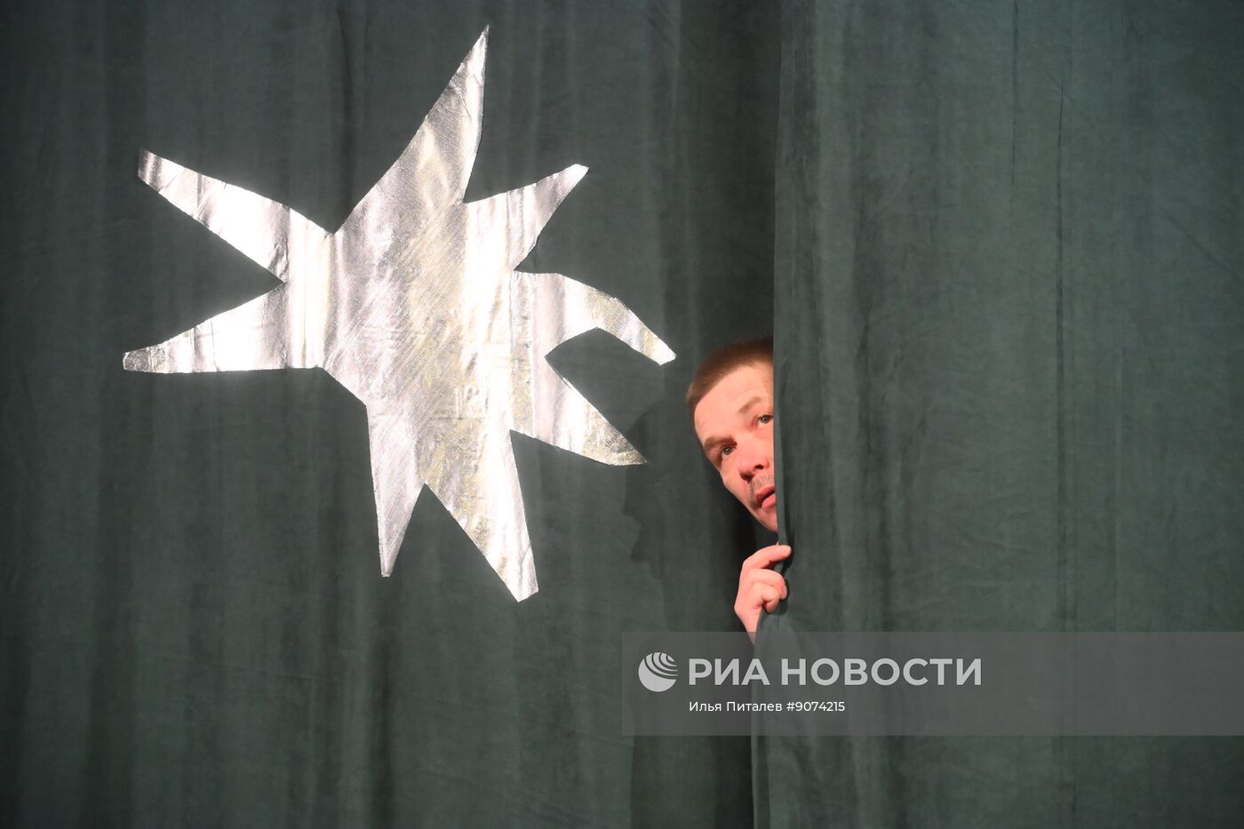 Спектакль "Школа для дураков" в МХТ имени А. П. Чехова