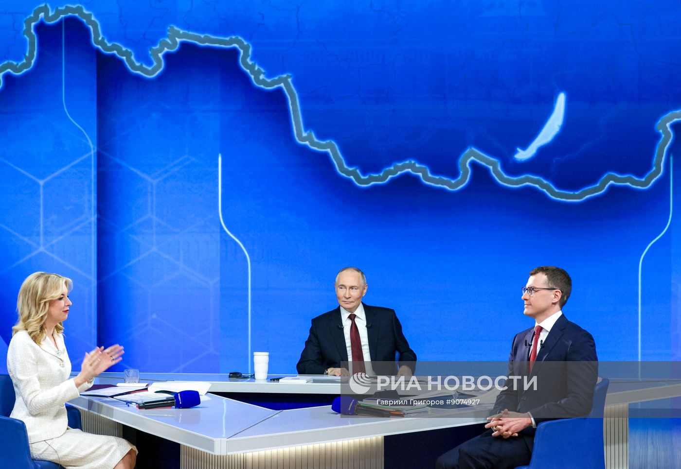 "Итоги года" с Владимиром Путиным 