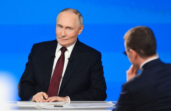 "Итоги года" с Владимиром Путиным 