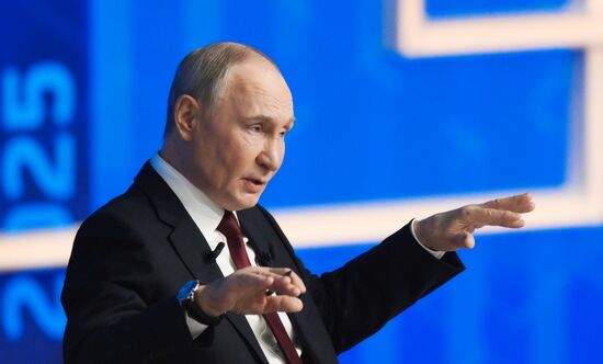 "Итоги года" с Владимиром Путиным 