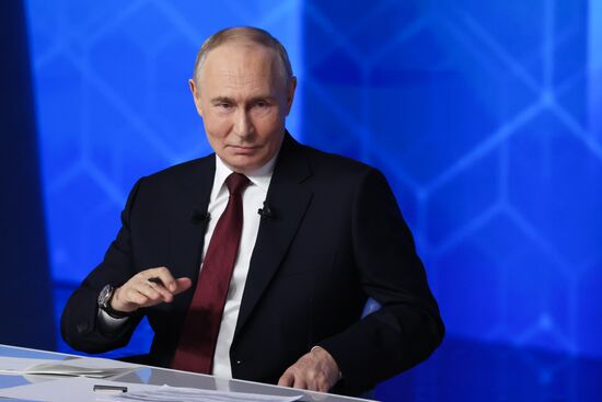 "Итоги года" с Владимиром Путиным 