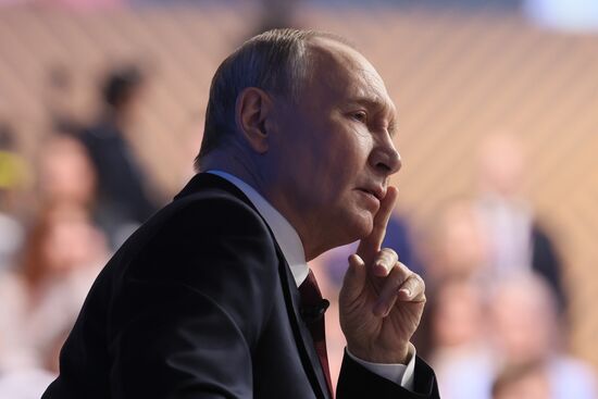 "Итоги года" с Владимиром Путиным 