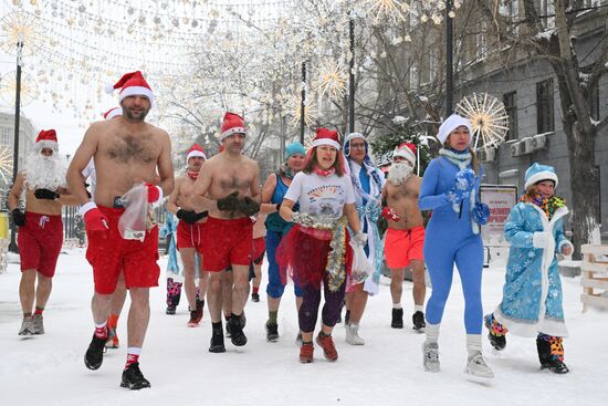 Новогодний забег "моржей" в Новосибирске