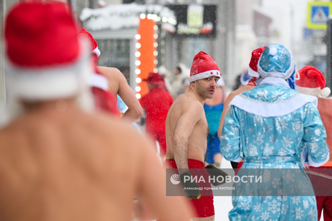 Новогодний забег "моржей" в Новосибирске
