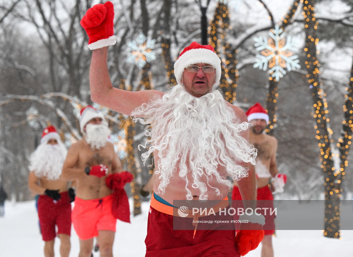 Новогодний забег "моржей" в Новосибирске
