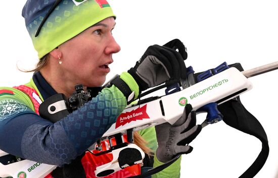 Биатлон. 3 этап. Кубок Содружества. Женщины. 12.5 км. Масс-cтарт