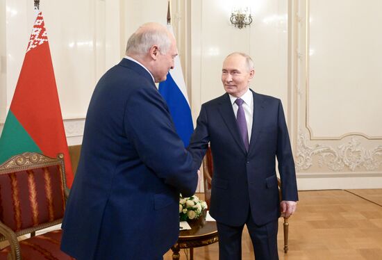 Президент Владимир Путин принял участие в работе Высшего Евразийского экономического совета